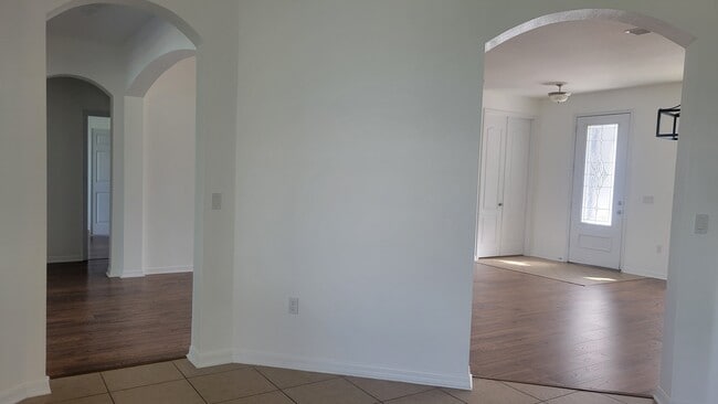 Photo - 563 Blue Cypress Dr