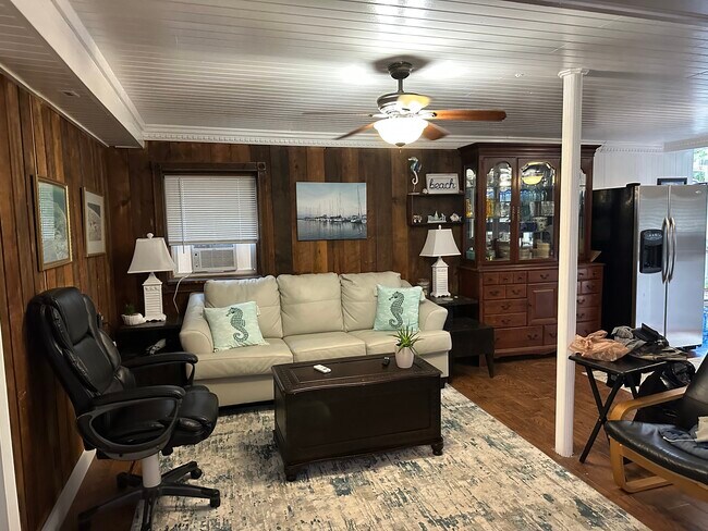 Photo - 8 10th St Unit #1