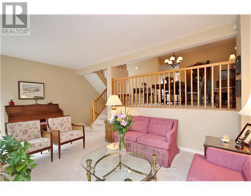 Photo - 287 Knudson Dr