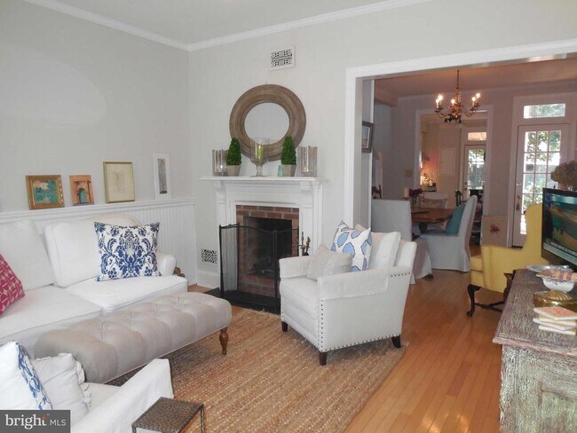 Photo - 325 N Royal St