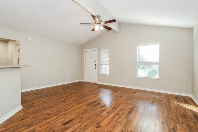 4723 Comal River Loop
