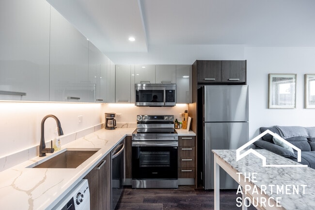 Photo - 1555 W Hollywood Ave Unidad 404