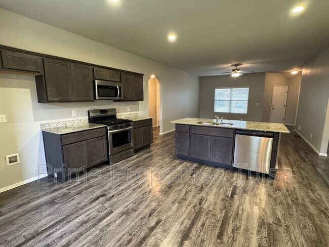 Photo - 3707 S 151st E Ave