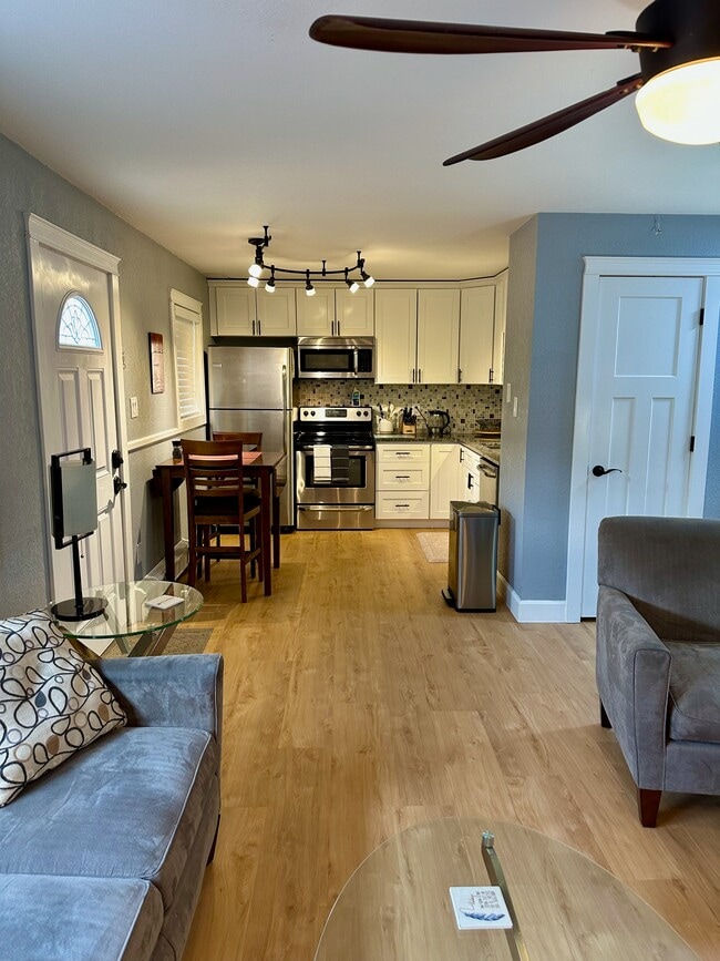 Photo - 5303 Mountain Rd Unidad Apt B