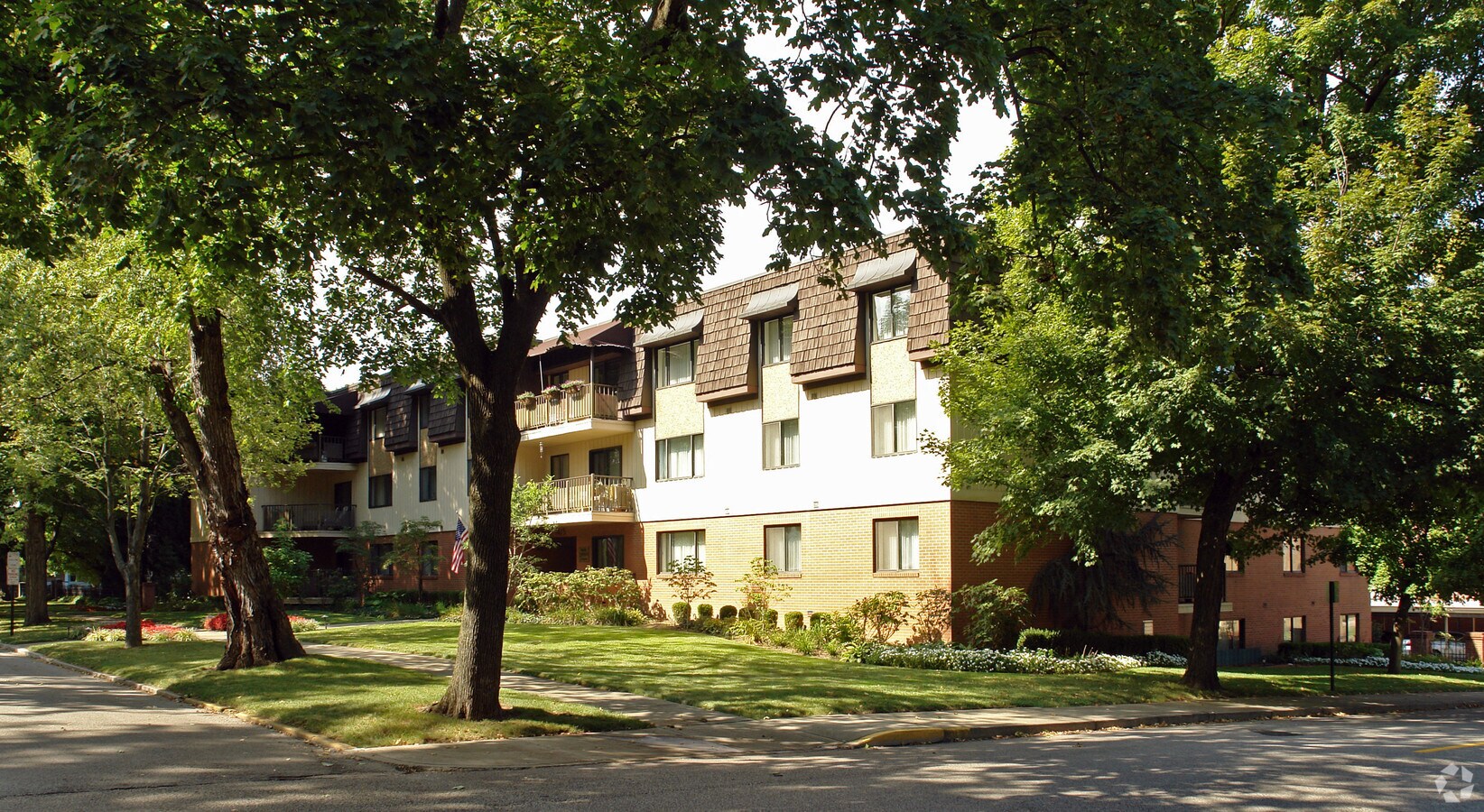 Park Terrace Condominiums - Park Terrace Condominiums