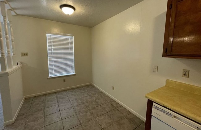 Photo - 1203 Airline Dr Unit 1203