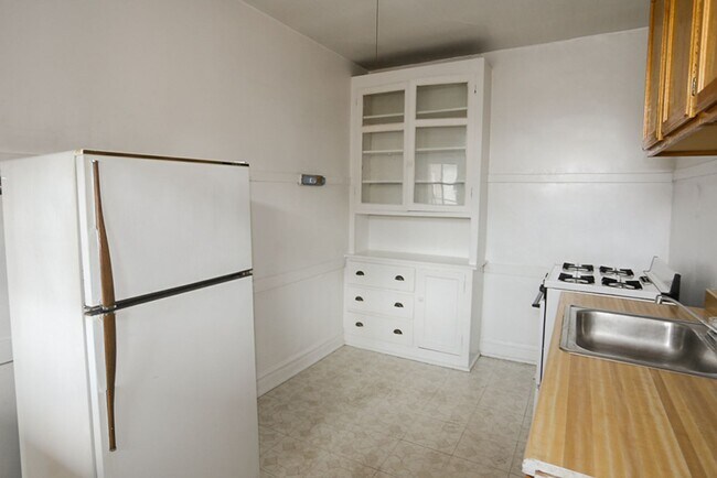 Photo - 2607 W Gunnison St Unit 2