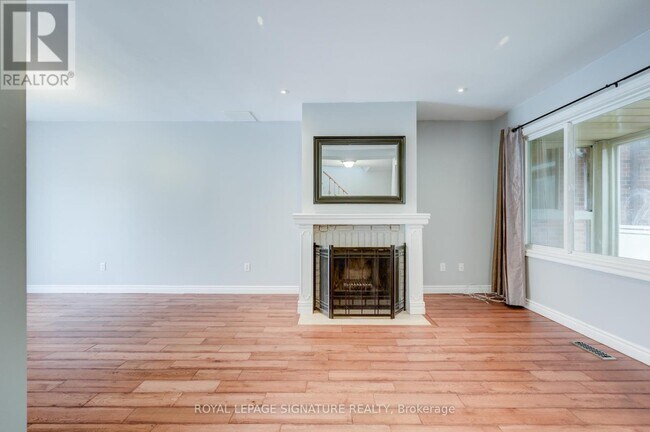 Photo - 6359 Plowmans Heath