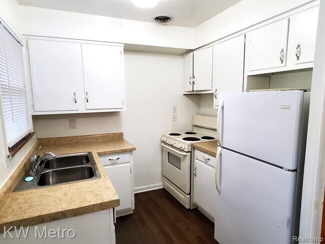 Photo - 705 E University Ave Unit 711