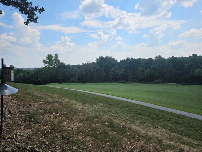 Photo - 28 McKenzie Dr