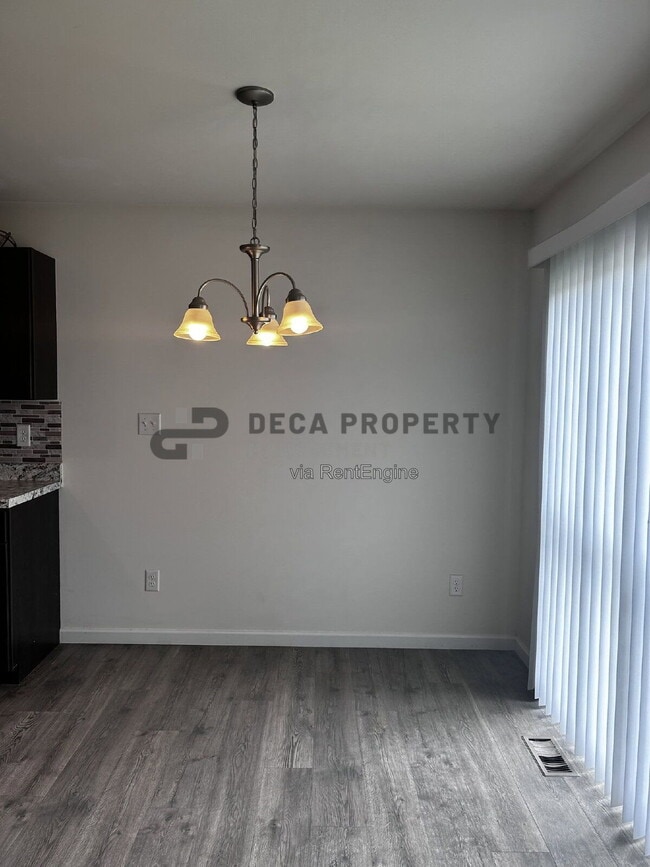 Photo - 288 Crestfield Ct