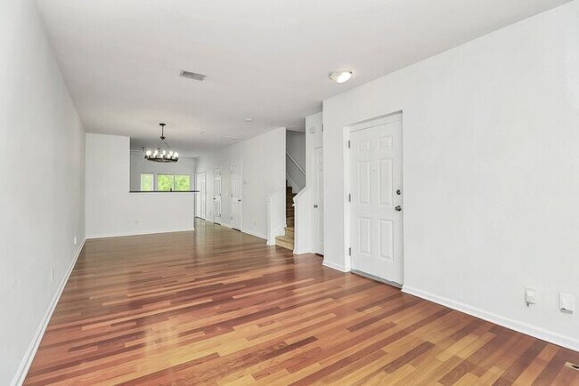 Photo - Spacious 2BD/2.5BA Condo in NODA! Unit 525