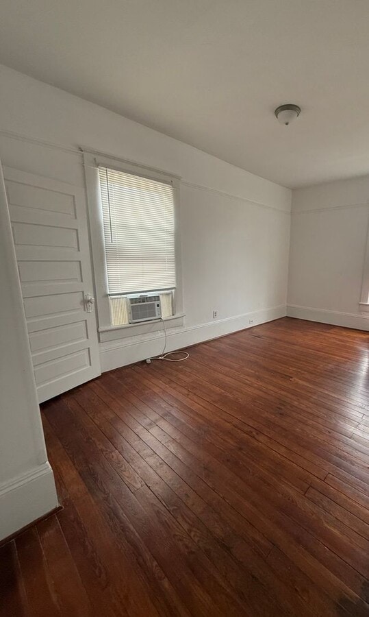 Photo - 1412 W 4th St