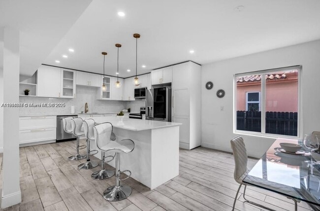 Photo - 420 NE 90th St