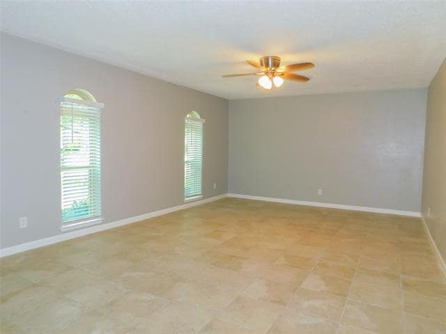 Photo - 1108 Winterwood Dr