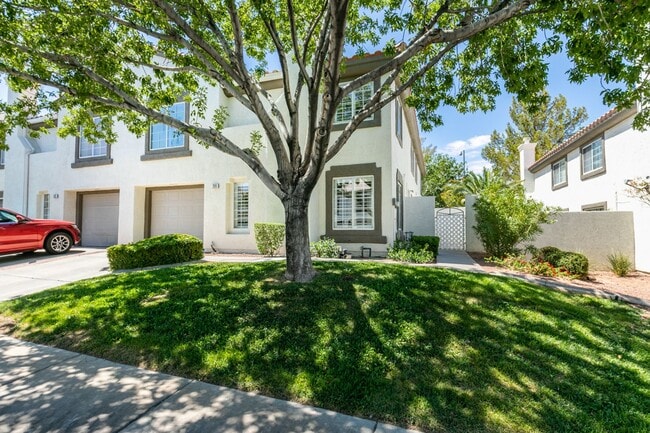 Building Photo - Coming Soon!! 3 Bedroom 2.5 Bathroom Townh...