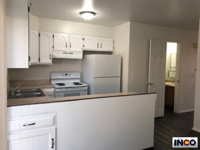 Photo - 790 S Patton Ct