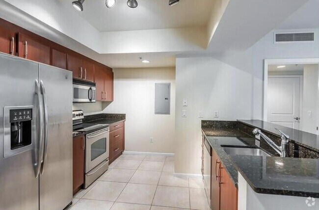 Building Photo - 403 S Sapodilla Ave Unit 303 Rental