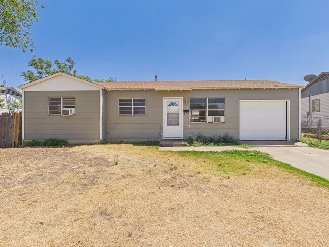 Building Photo - 3810 Mesa Verde Dr