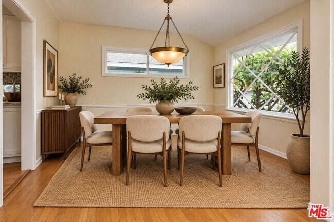 13143 Valleyheart Dr