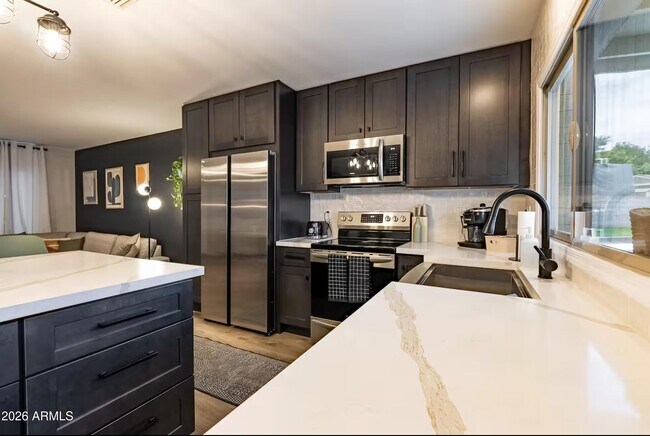 Photo - 2506 E Aster Dr