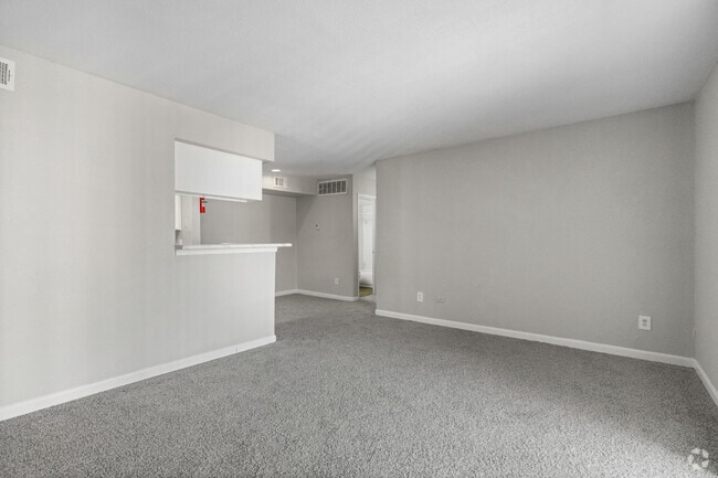2BR, 2BA - 880SF