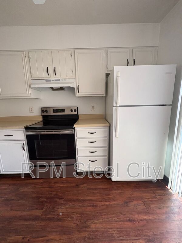 Photo - 1928 N Salem Ave