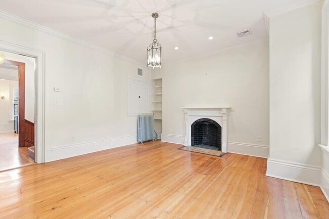 Photo - 2 Rangeley Rd Unit 2