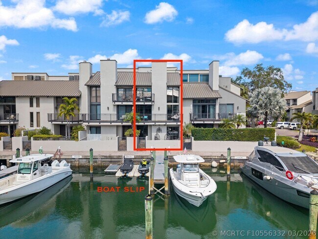 Building Photo - 16 Portside Dr Unit 16c