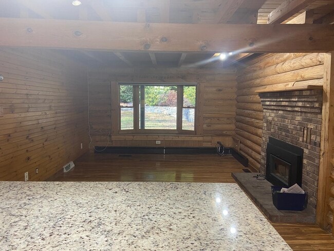 Photo - 2055 Shepard Ave