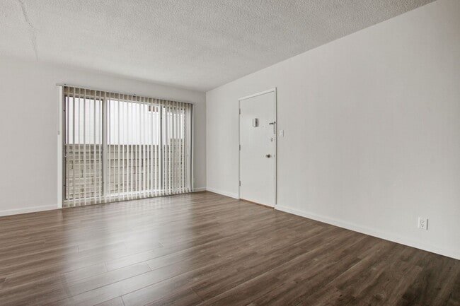 Photo - 1231 12th St Unidad A