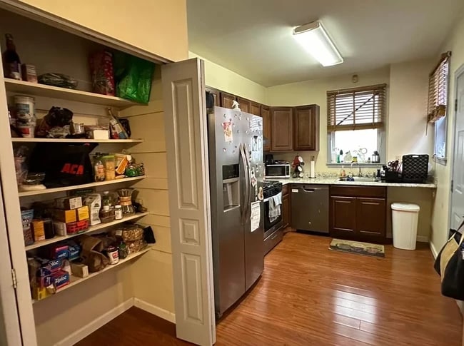 Photo - 142 Chesterfield Rd