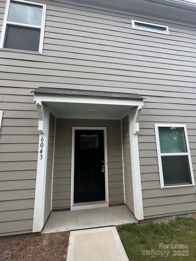 Photo - 6043 Rizer Dr