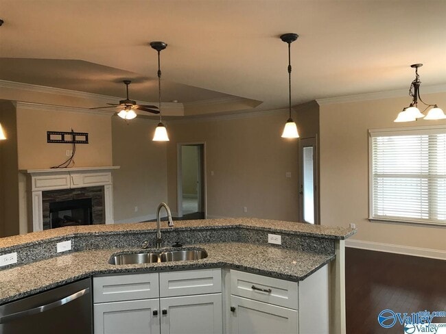 Photo - 467 E Mossyleaf Dr SW