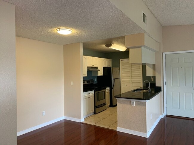 Photo - 2550 N Alafaya Trail Unit 2550 N. Alafaya Trl 3305
