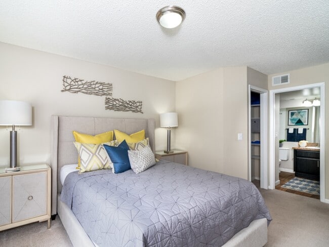 Bedroom with En Suite Bathroom