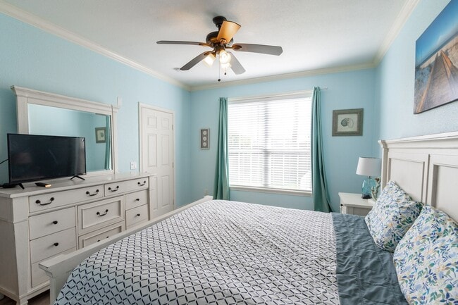 Photo - 7000 Seawall Blvd