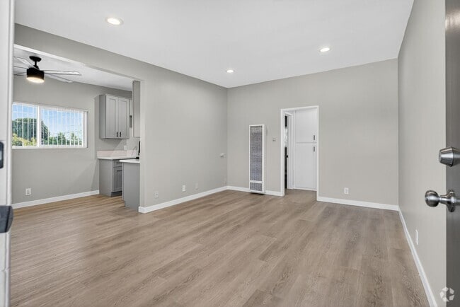 Building Photo - 9632 Ball Rd Rental