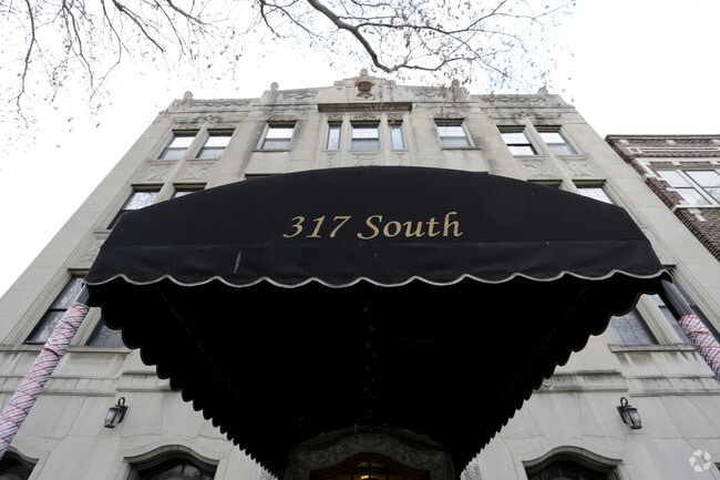 The DeVere Apartments - The DeVere Apartments