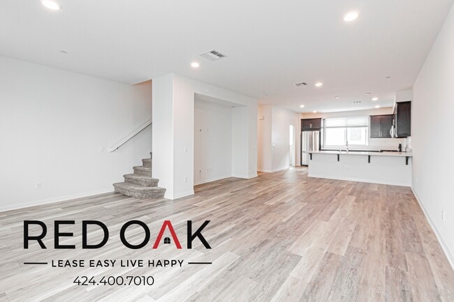 Building Photo - 14430 Strawberry Ln Unit 5