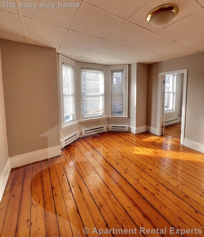 Building Photo - 9 School St Unit #2