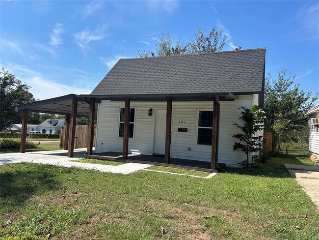 Photo - 304 N Tucker Ave