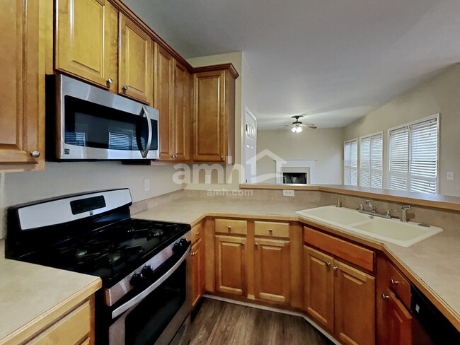 Photo - 4524 Kingsgate Ct NW