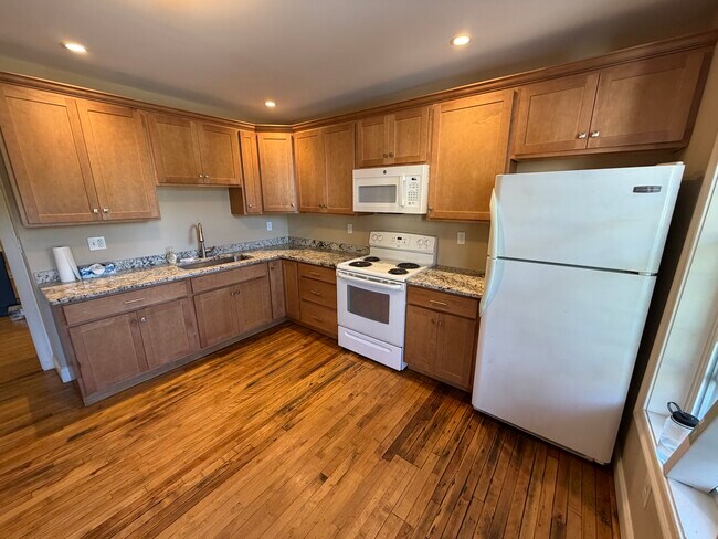 Photo - 313 Jewett St Unit Apt 1