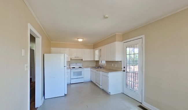 Photo - 1930 Wayne Ln