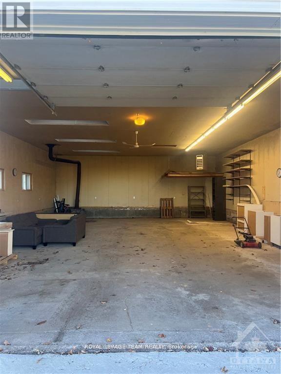 Photo - 4670 Fallowfield Rd