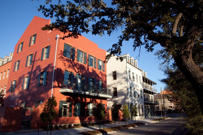 Aloysius Apartments