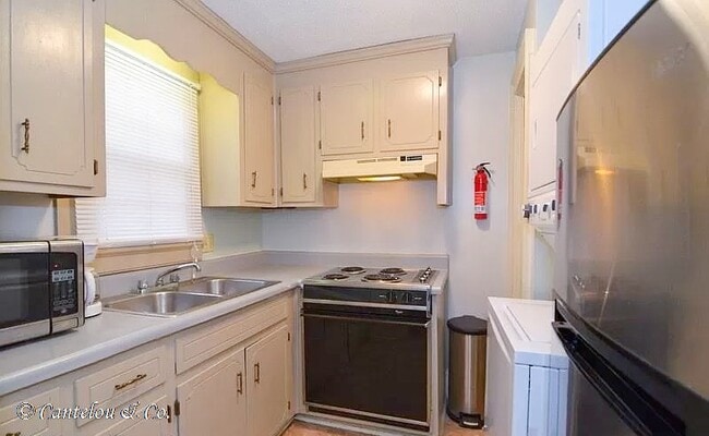 Photo - 350 Telfair St Unit E