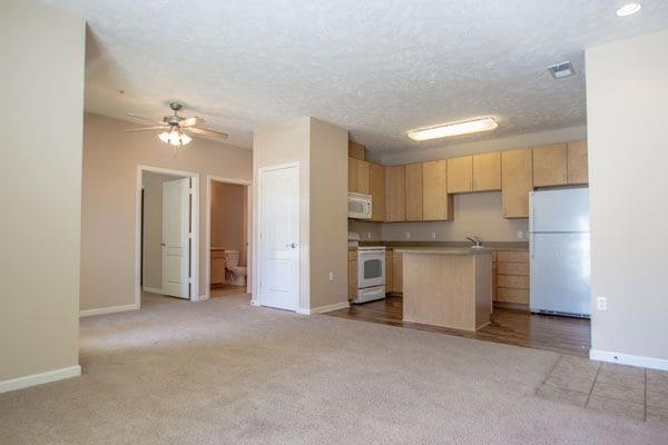 Photo - Whispering Hills Apartments