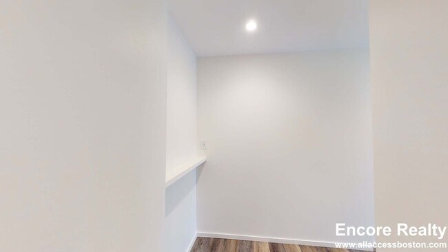 Photo - 345 Harrison Ave Unidad 817